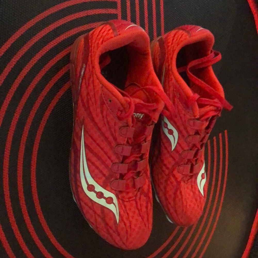 Saucony Womens Vendetta Red Spike Track Shoes 7.5